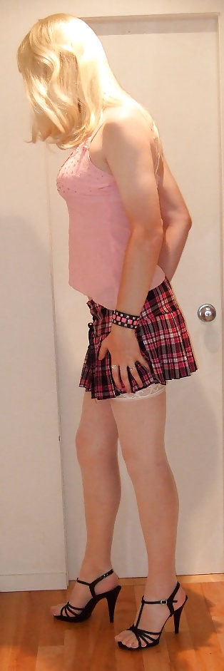 Rubia y rosa
 #37913924