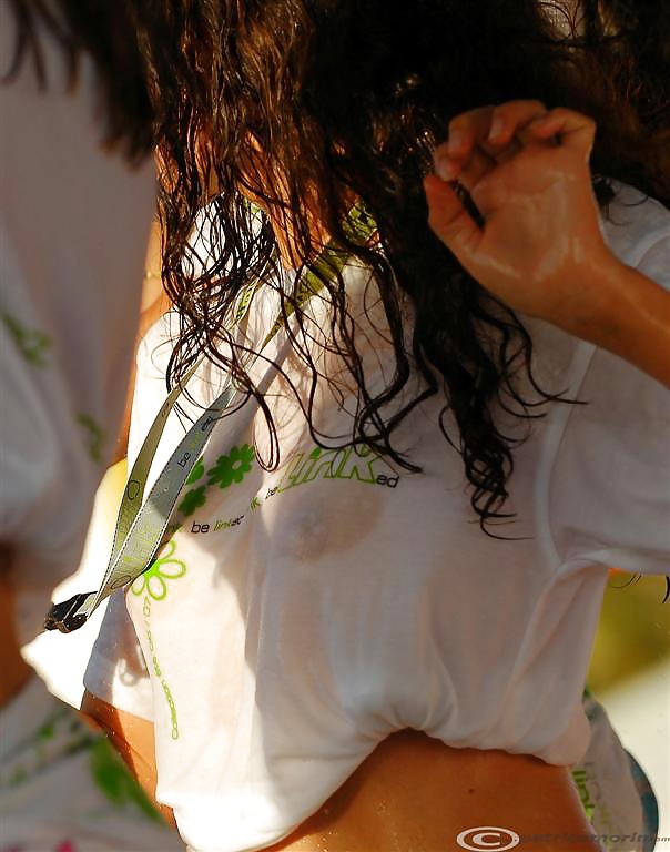 コンクールのTシャツはカレドニアのムイユ
 #26367788