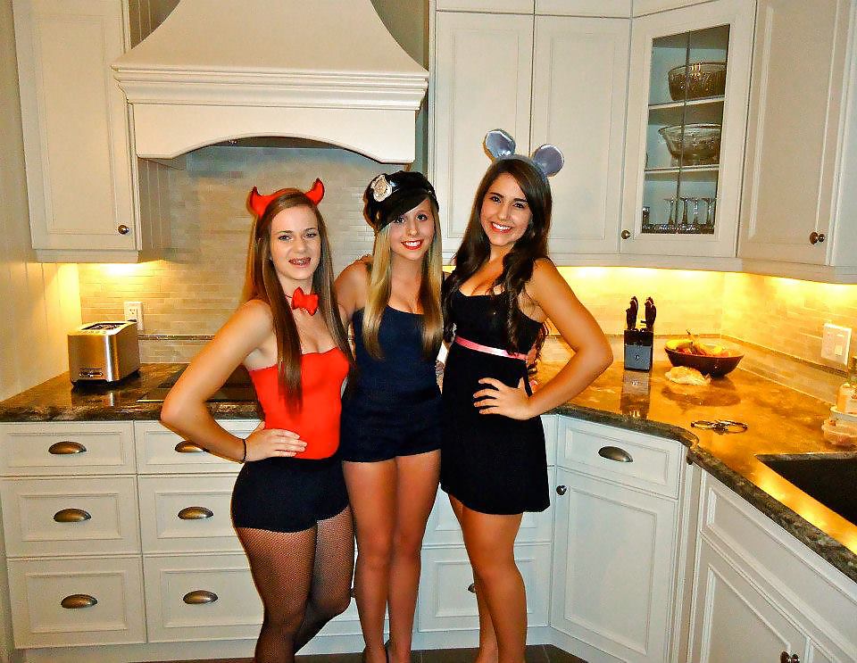 Sexy Halloween Teens #25062785