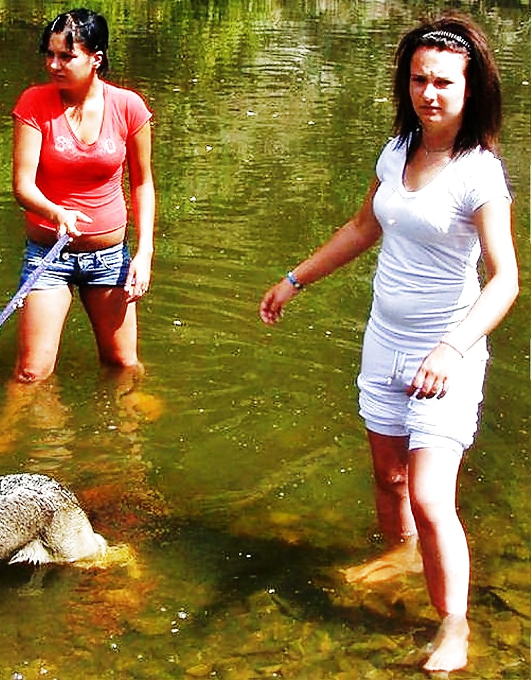 Private Bilder - Sommer Am See - Zwei Junge Teengirls #30312497