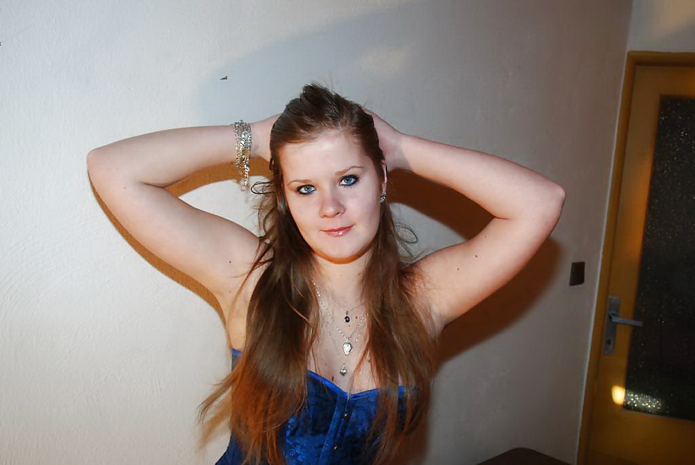 Emma Will Ein Modell Darstellen Und Blasen Zu Sein #25228118