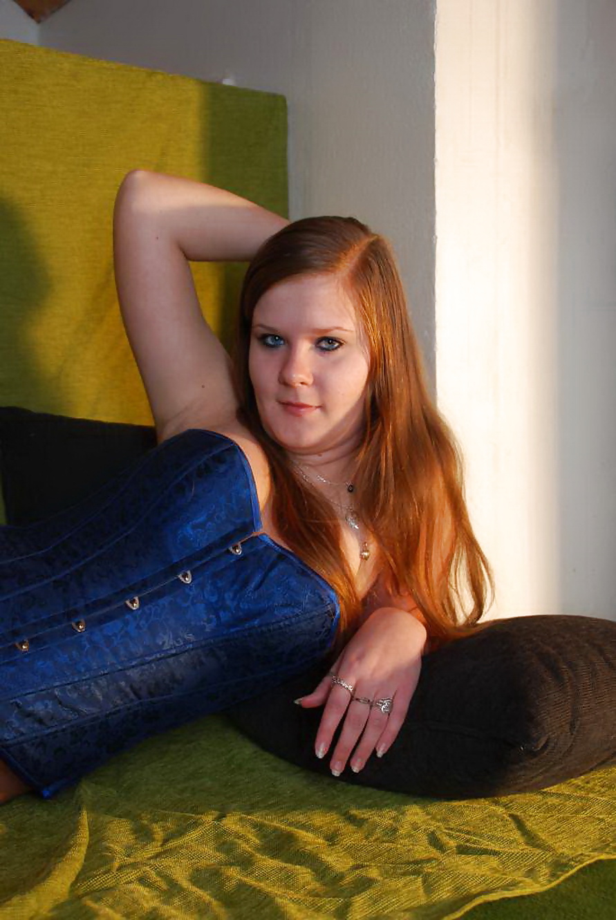 Emma Will Ein Modell Darstellen Und Blasen Zu Sein #25228357