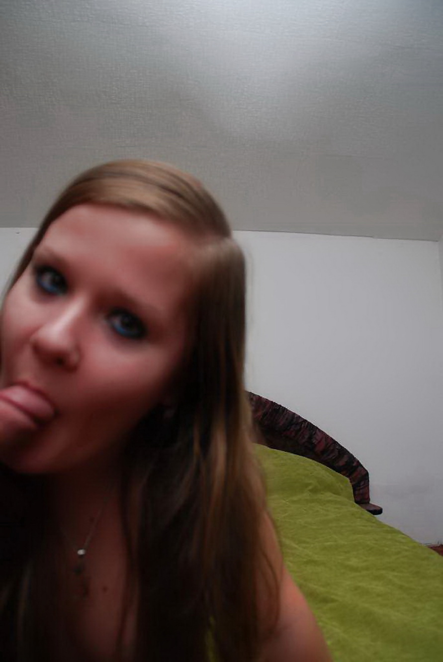 Emma Will Ein Modell Darstellen Und Blasen Zu Sein #25228665