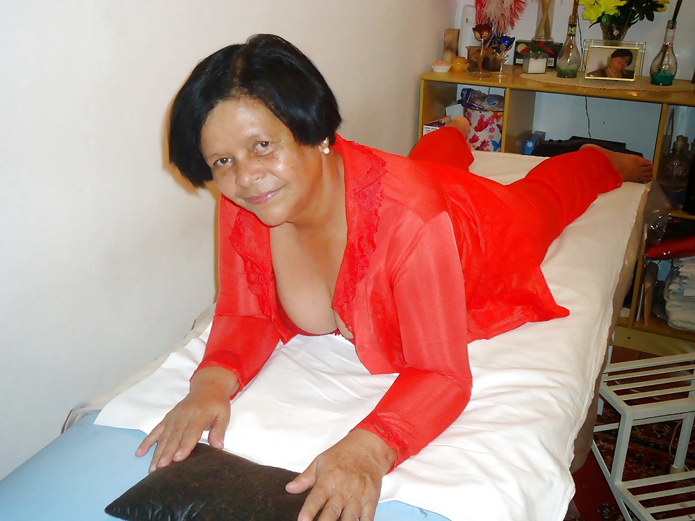 Mrs Clarice 66 Yo Ist Ein Masseur #40570143