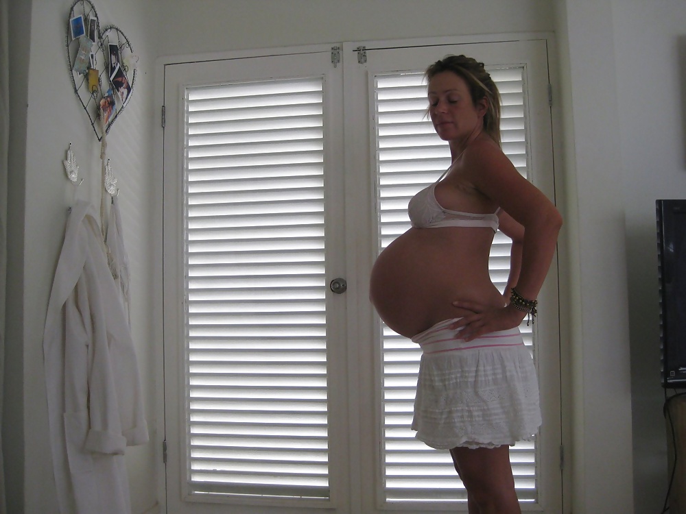 Bellas embarazadas 
 #38879820