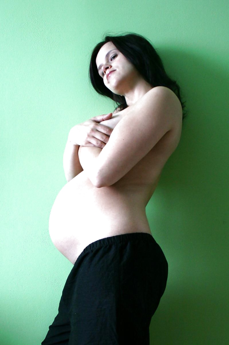 Bellas embarazadas 
 #38880343