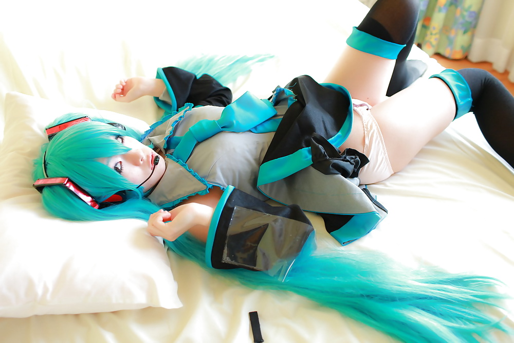 Hatsune Miku Cosplay #29515534