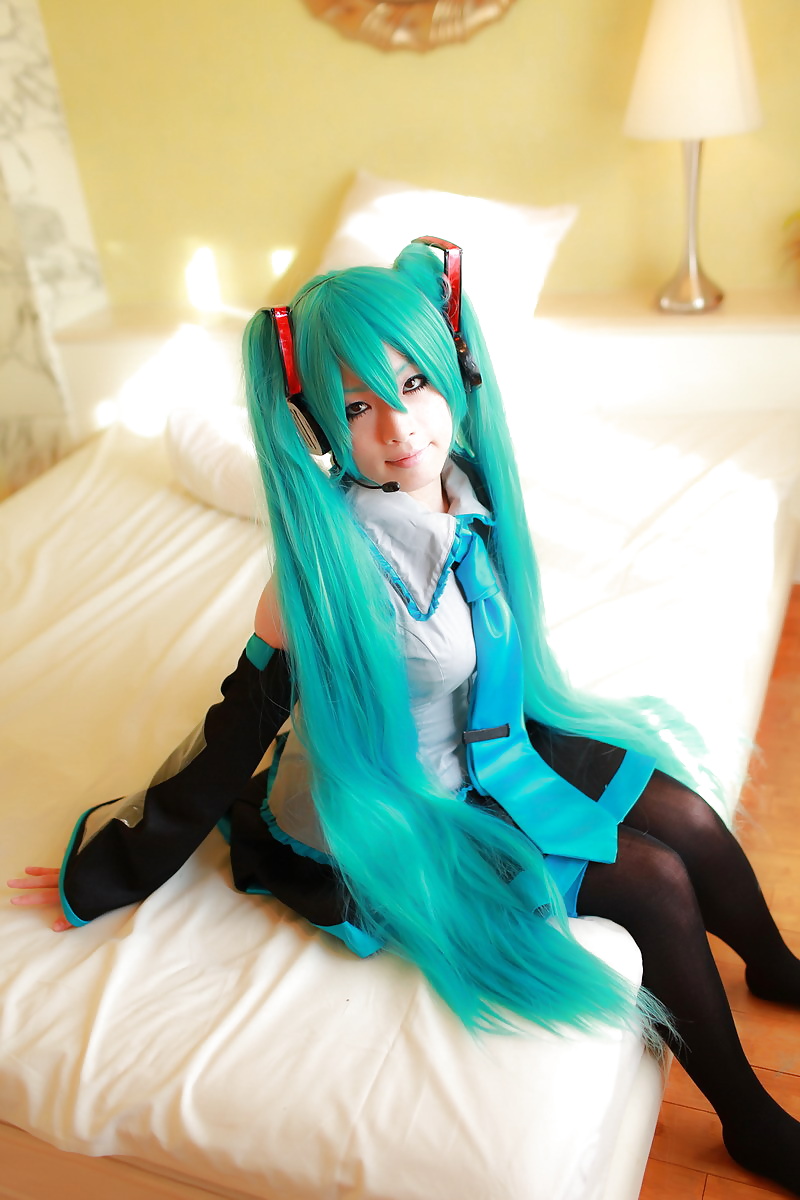 Hatsune Miku Cosplay #29515628