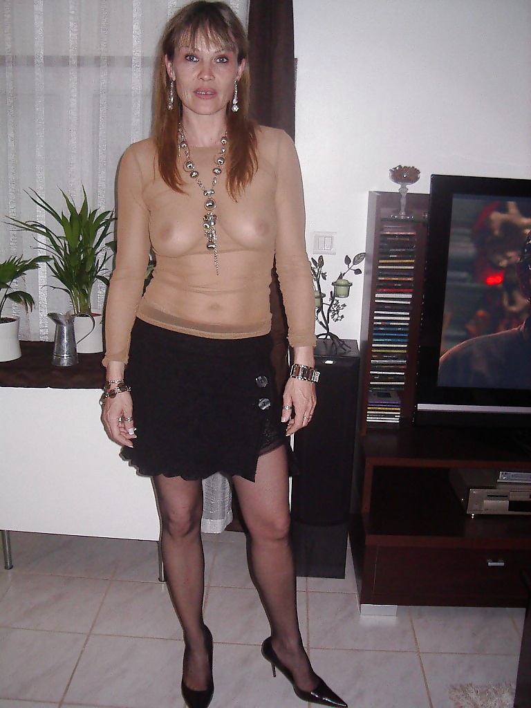Mature woman who likes to do it (webfound) #34649687