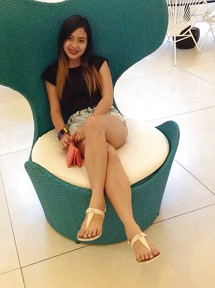 Pinay Young Slut With Nice Body Legs & Feet #24777488