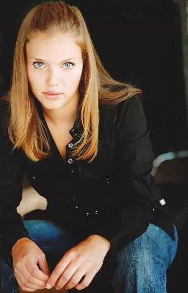 Tracy Spiridakos #36993372