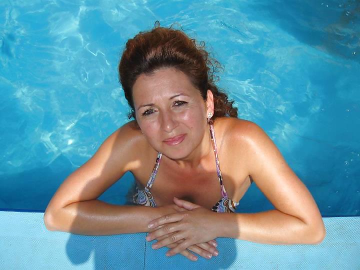 Dutch mature mom. How would you fuck her? #34480532