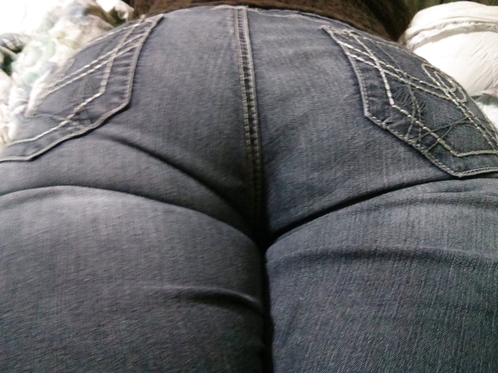 Wide ass mexican wife with vpl tight jeans #40380336