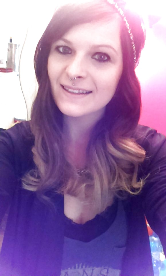 Nice alternative 20 yo with toys make cmts #30515162