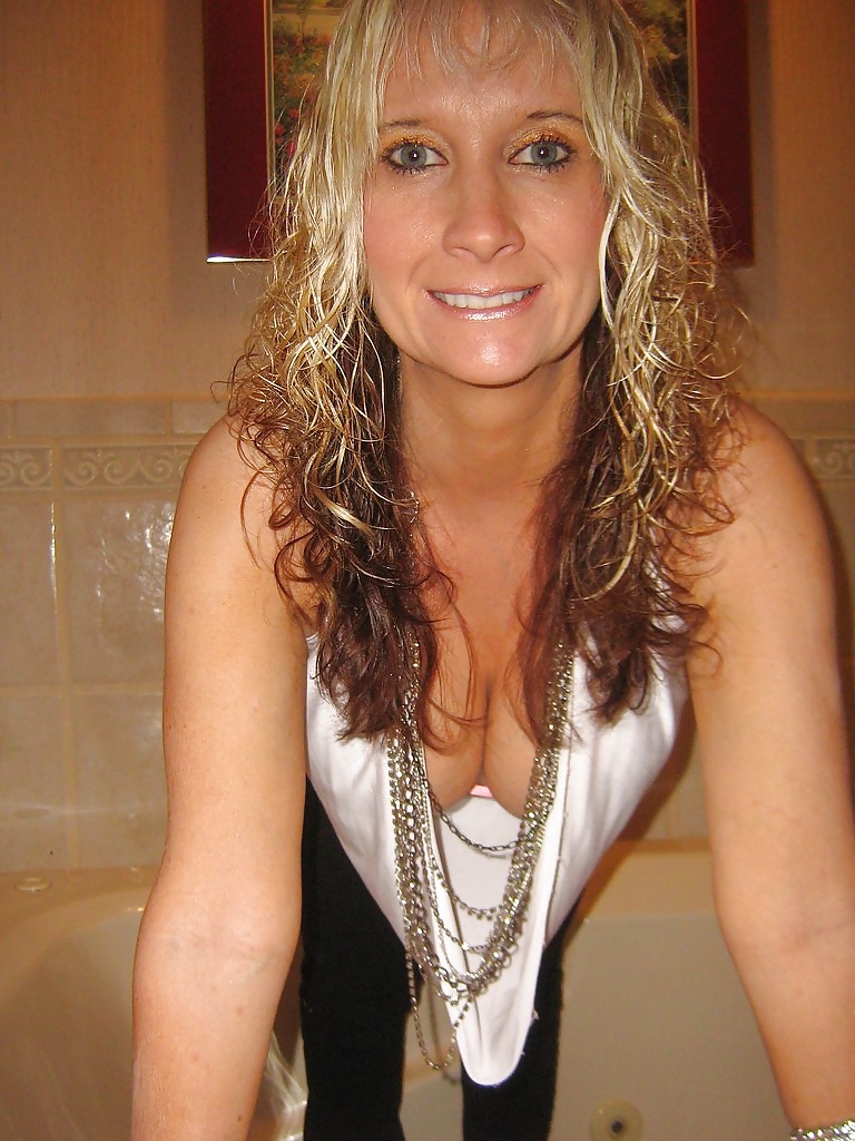 ヤリマン妻 302
 #33192746