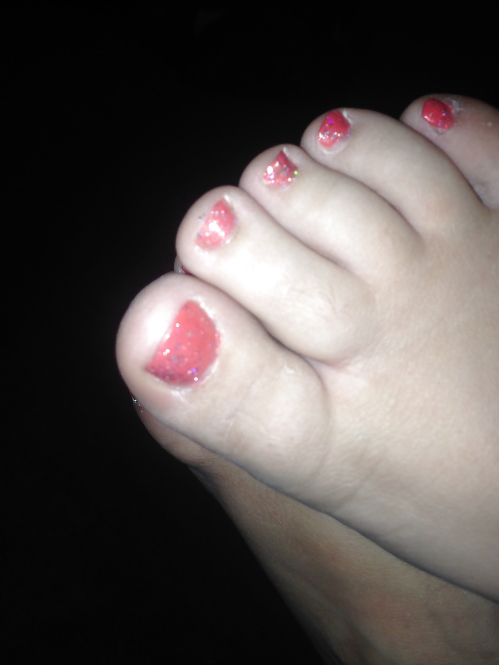 Los dedos de los pies sexy de mi esposa chupables pt3
 #29072910
