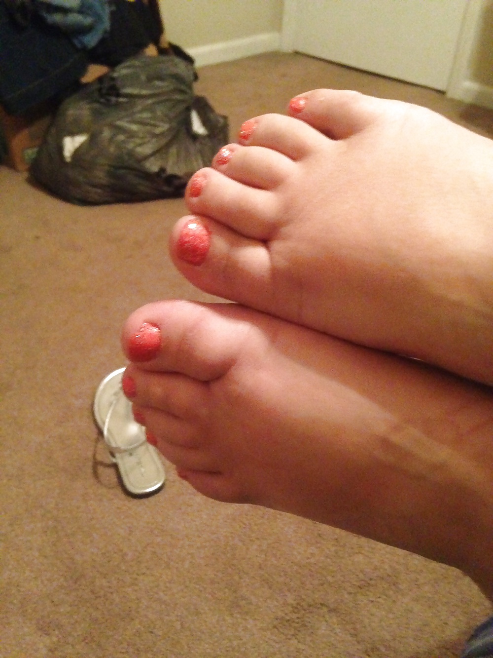 Los dedos de los pies sexy de mi esposa chupables pt3
 #29072931