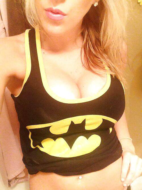 Tetas con ropa
 #37097462