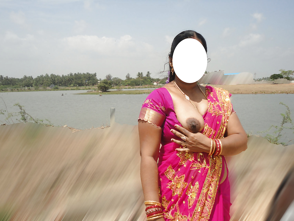 Indian aunty show #25317920