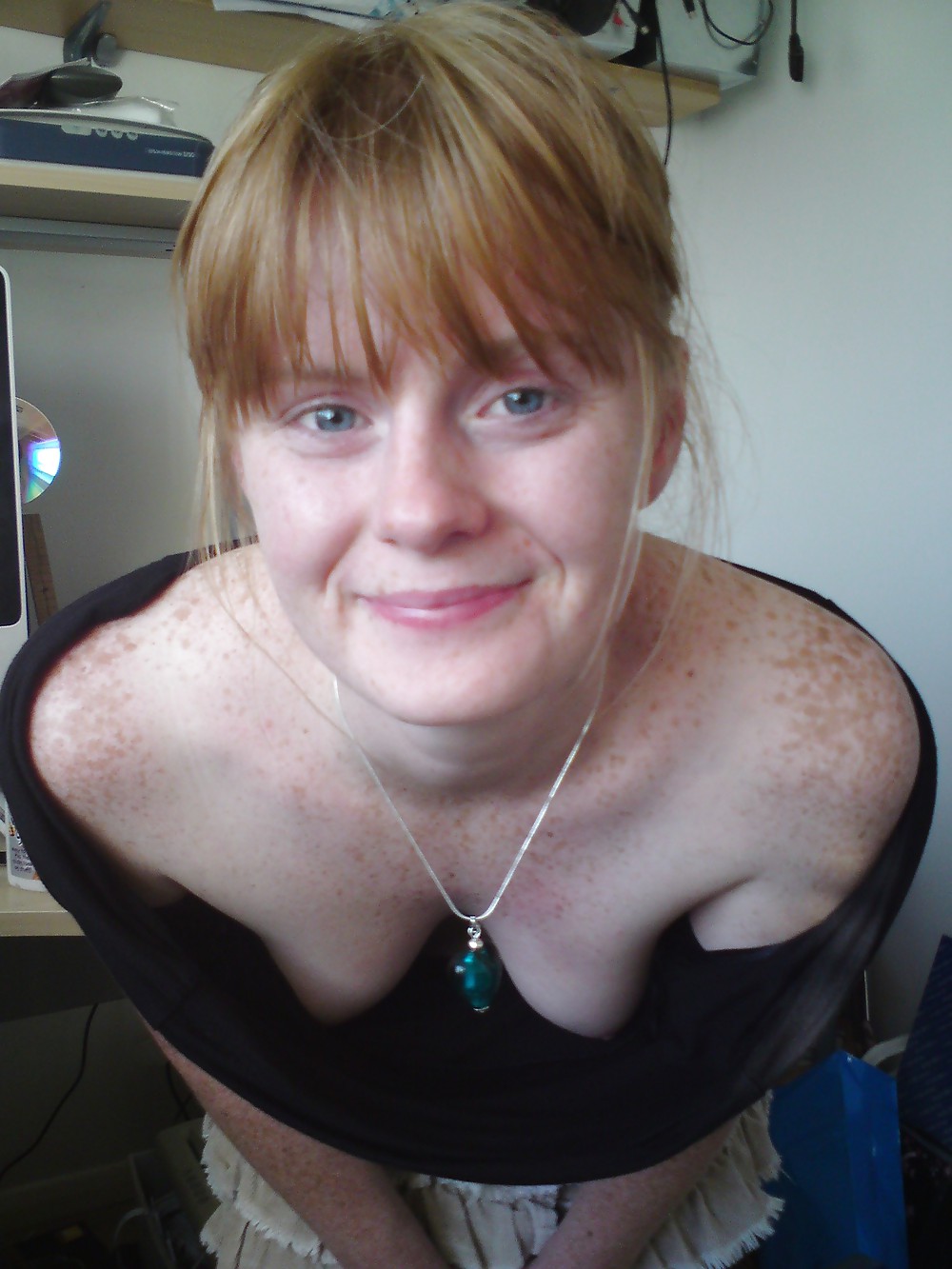 Linda pelirroja
 #25361044