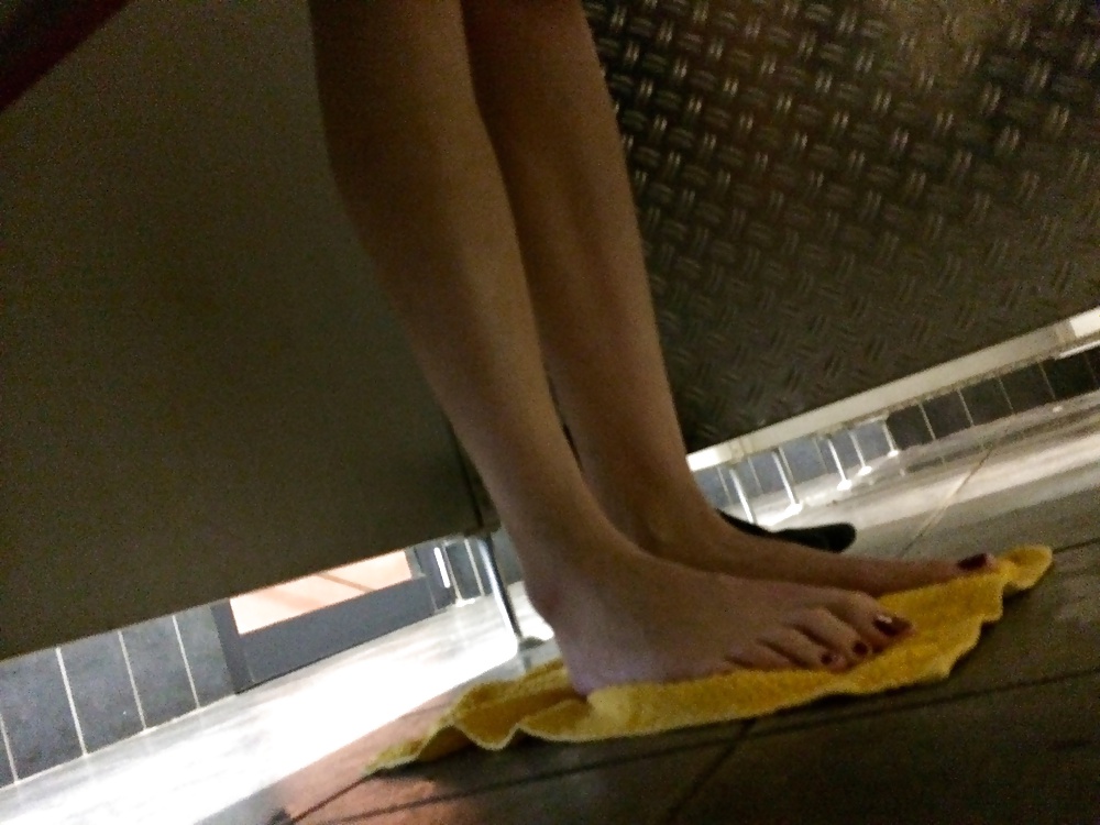 Girls Feet #23960271