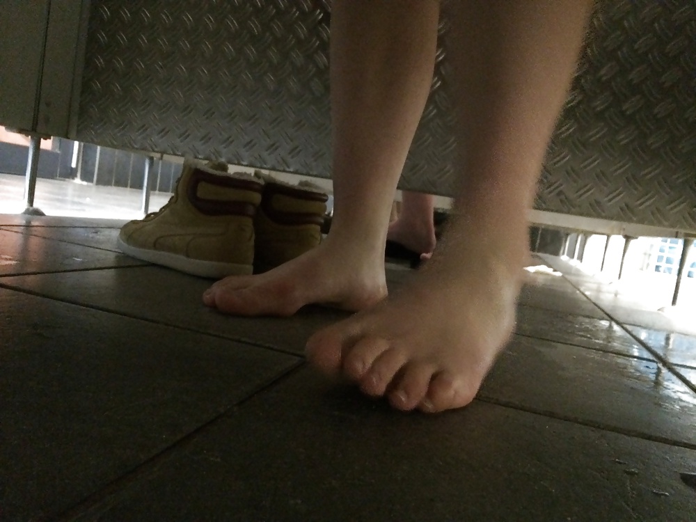 Girls Feet #23960286