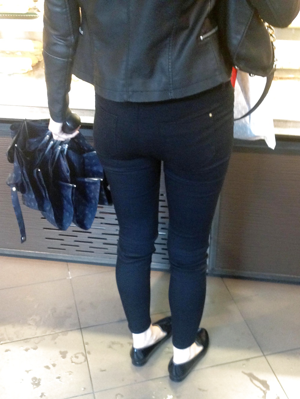 高潔なお尻のジーンズ - 2
 #31428328