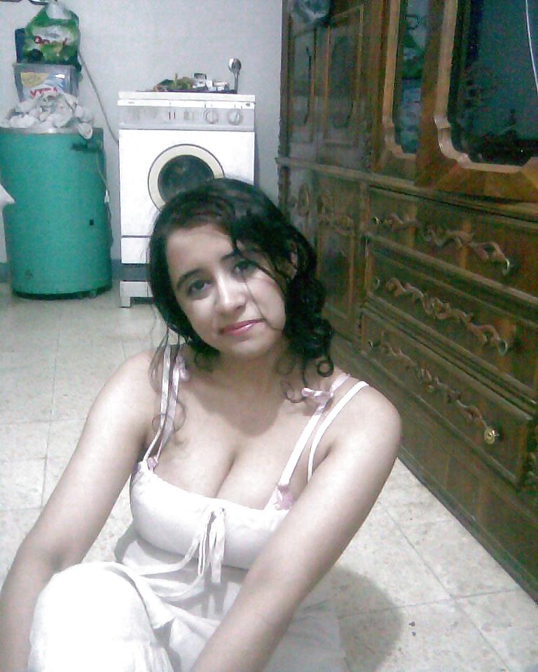 Tunisian girl flashing new pictures #36924088