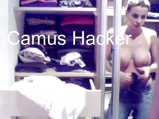 Vittime di un hacker (famose argentine)
 #27575167
