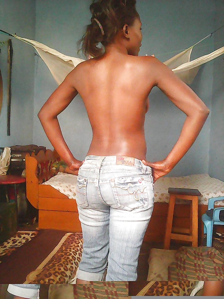 Horny black girl from Uganda #31837349