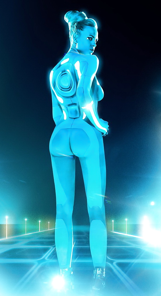 SEXY TRON!!!!
 #23057105