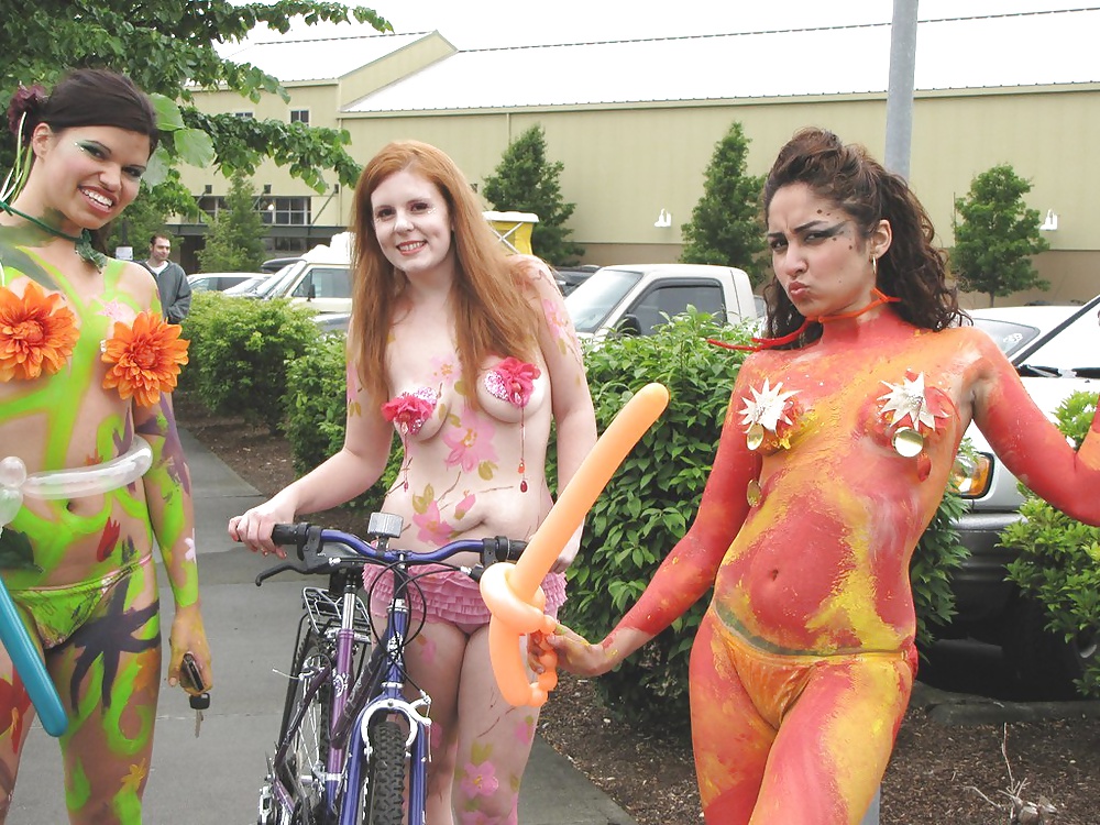 Malowac kazdy lubi :)
 #25969004