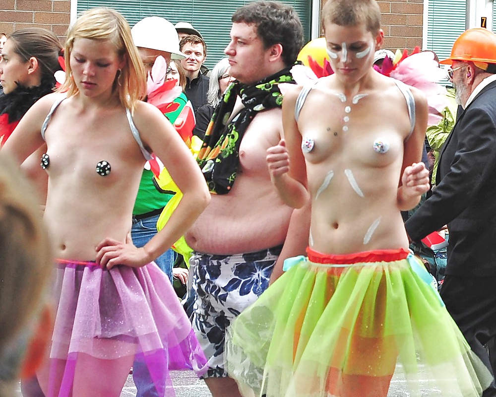 Malowac kazdy lubi :)
 #25969080