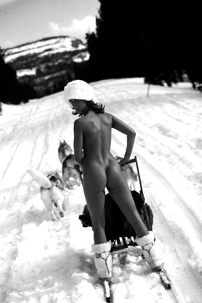 Les Filles Et Les Sports - Ans Hiver Neige: Filles Nues Froides! #23108916