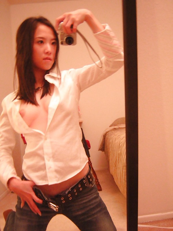 Pretty asian girl flashing her tits (III) ... and the rest  #24808813