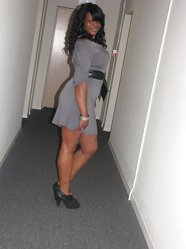 ニコル・カホーン 
 #33883619