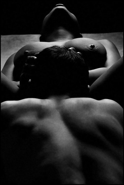 Fotos de sexo oral en blanco y negro encontradas en la web
 #34618400