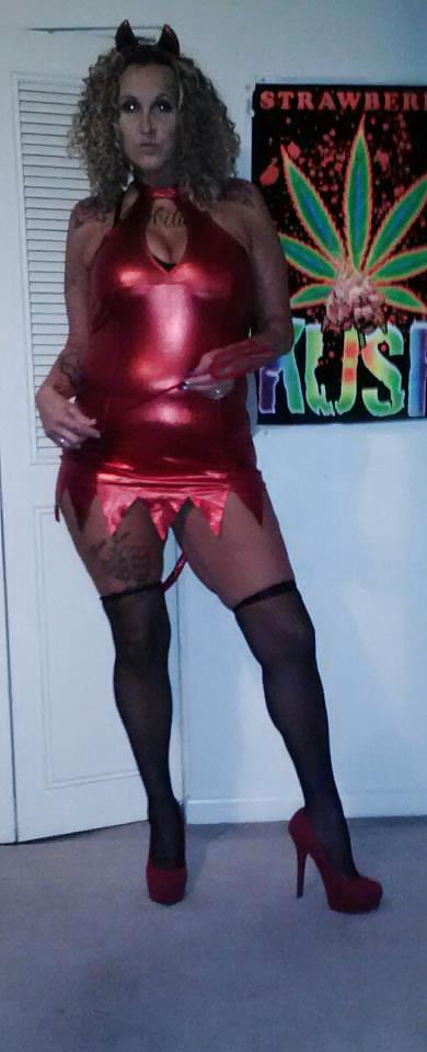 Trashy Weiß Hure #24678286