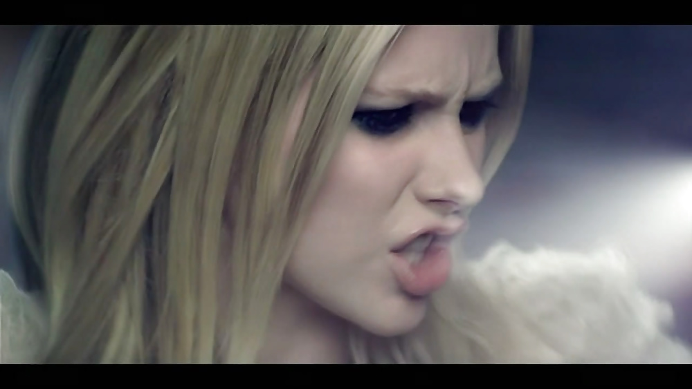 Avril Lavigne #27460033