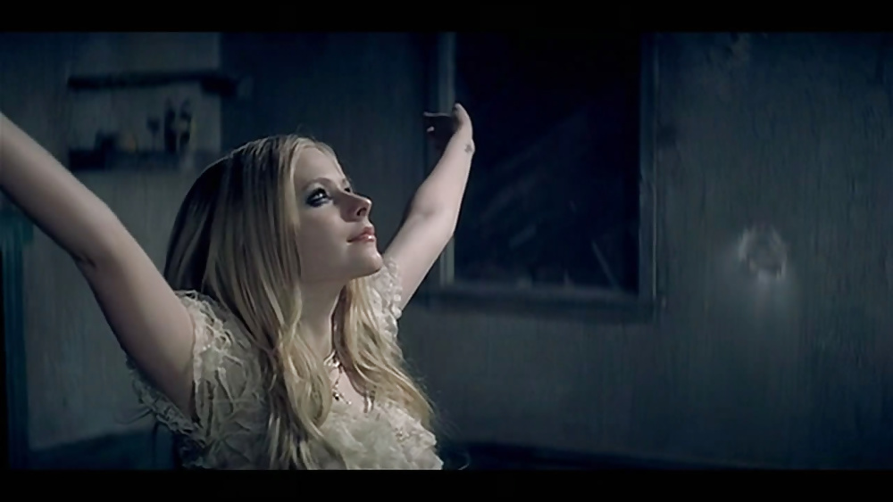 Avril Lavigne #27460040