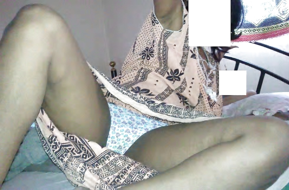 Indian Desi Mummmy nighty upskirts for dirty comments :)  #31392236