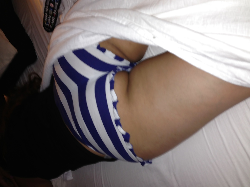 ショーツを履いた妻の尻
 #23234394