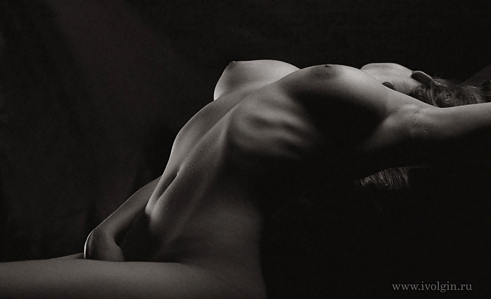 Desnudo b&w
 #41111263