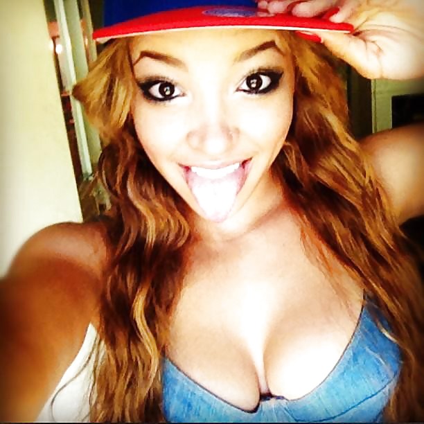 Tinashe (cantante de r&b)
 #25419485