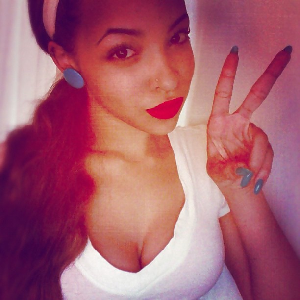 Tinashe (cantante de r&b)
 #25419541