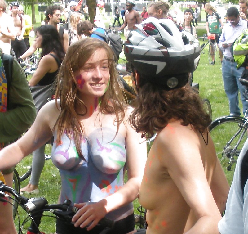 La belleza del ciclismo amateur desnudo
 #36391502