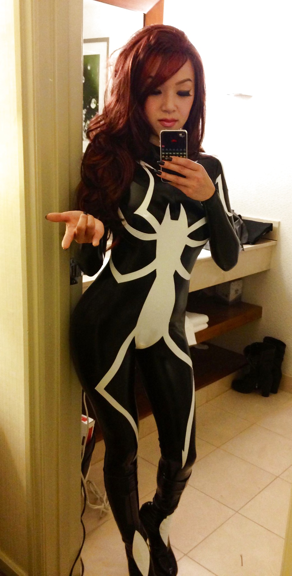 Cosplayer: vampy
 #35540064