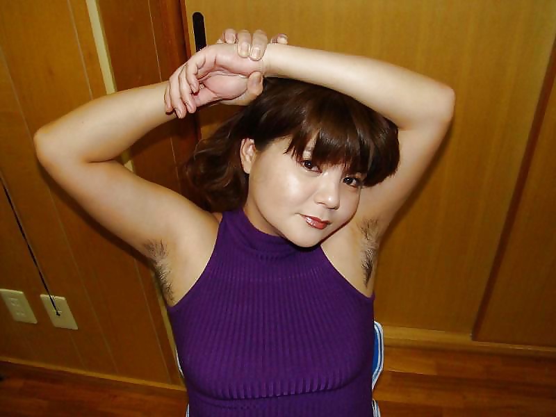 Asians girls showing hairy armpits #31937172
