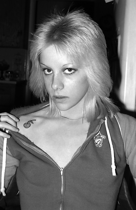 Cherie currie
 #36697401