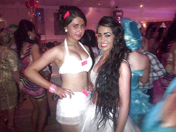 若い パート4
 #36943992